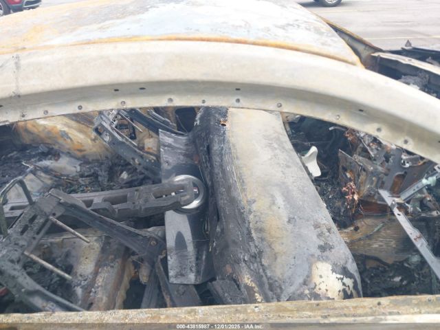 2010 FORD MUSTANG 1ZVBP8AN1A5172715 Photo 4