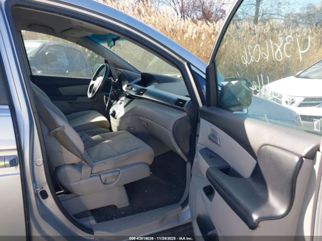 2011 HONDA ODYSSEY 5FNRL5H4XBB021039 Photo 4