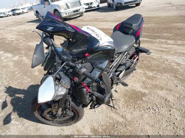 ML5ZRDF18PDA61231 Kawasaki Zr900 F