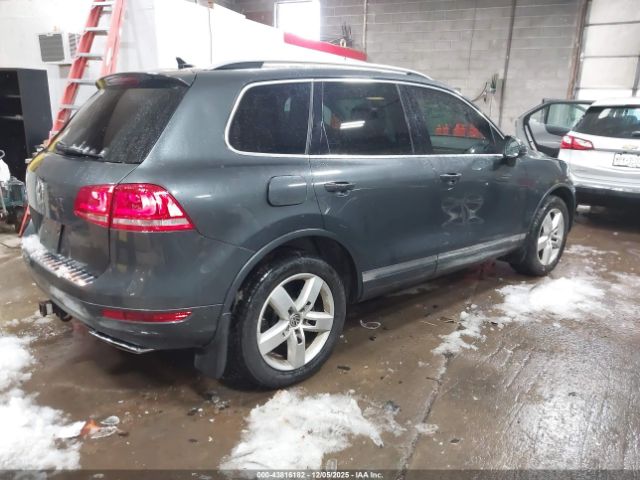 2012 VOLKSWAGEN TOUAREG WVGEK9BP2CD009757 Photo 3
