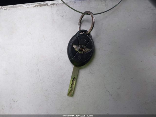 2005 MINI COOPER S WMWRE33425TG95130 Photo 10