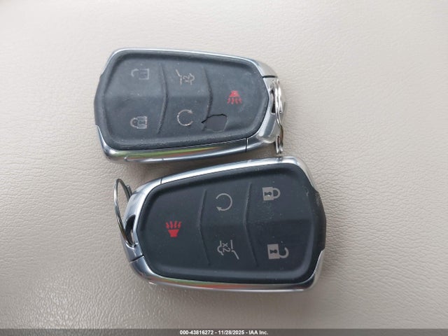 2017 CADILLAC XT5 1GYKNDRS0HZ257988 Photo 10