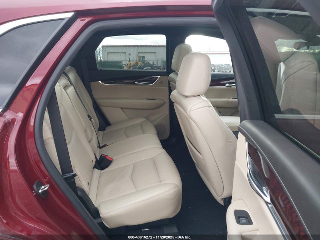 2017 CADILLAC XT5 1GYKNDRS0HZ257988 Photo 7