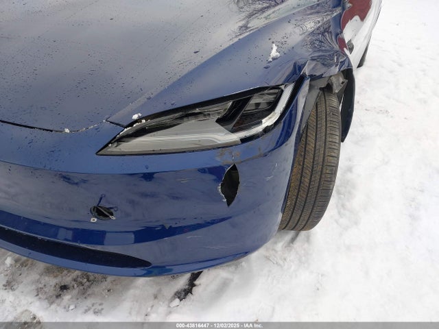 2025 Tesla Model 3 Long Range All-wheel Drive მანქანა იყიდება აუქციონზე, vin: 5YJ3E1EB0SF032532, აუქციონის ნომერი: 43816447