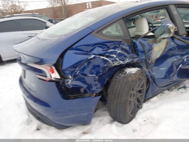 2025 Tesla Model 3 Long Range All-wheel Drive მანქანა იყიდება აუქციონზე, vin: 5YJ3E1EB0SF032532, აუქციონის ნომერი: 43816447
