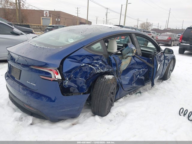 2025 TESLA MODEL 3 5YJ3E1EB0SF032532 Photo 3