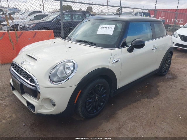 2017 MINI HARDTOP WMWXP7C38H2A45700 Photo 1