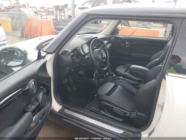 2017 MINI HARDTOP WMWXP7C38H2A45700 Photo 4