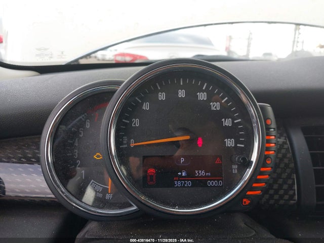 2017 MINI HARDTOP WMWXP7C38H2A45700 Photo 6