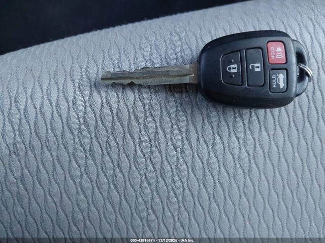 Toyota COROLLA LE 2019 2T1BURHE6KC216333 Image 11