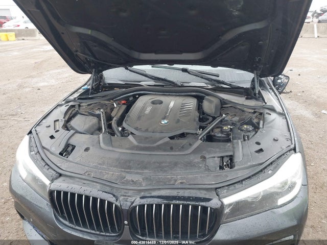 2017 BMW 740I WBA7E2C51HG740224 Photo 9