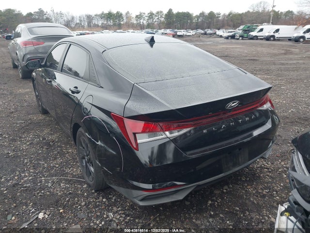 43816514 :رقم المزاد ، 5NPLS4AG6MH017100 vin ، 2021 Hyundai Elantra Sel مزاد بيع