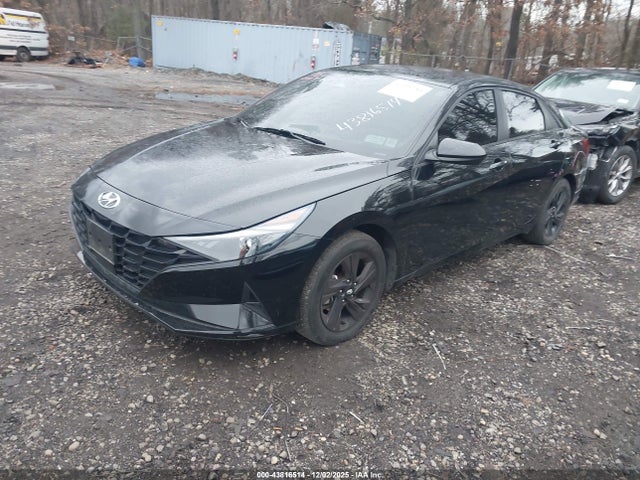 43816514 :رقم المزاد ، 5NPLS4AG6MH017100 vin ، 2021 Hyundai Elantra Sel مزاد بيع