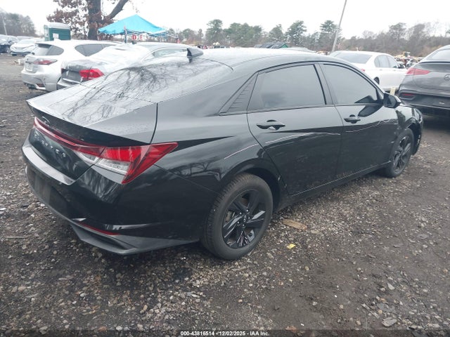 43816514 :رقم المزاد ، 5NPLS4AG6MH017100 vin ، 2021 Hyundai Elantra Sel مزاد بيع