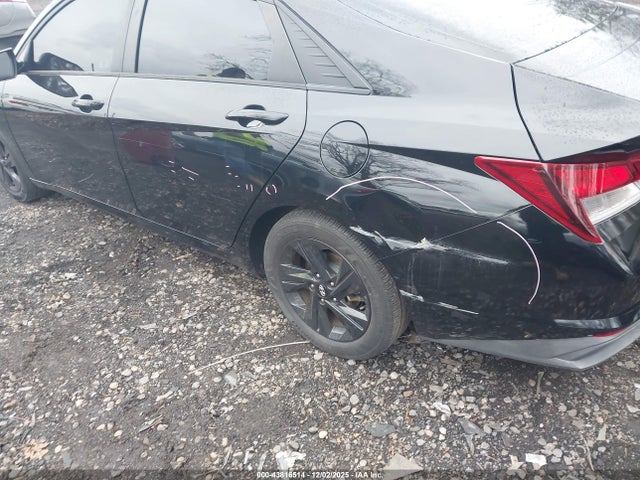 43816514 :رقم المزاد ، 5NPLS4AG6MH017100 vin ، 2021 Hyundai Elantra Sel مزاد بيع