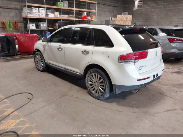 2012 LINCOLN MKX 2LMDJ8JK8CBL19663 Photo 2
