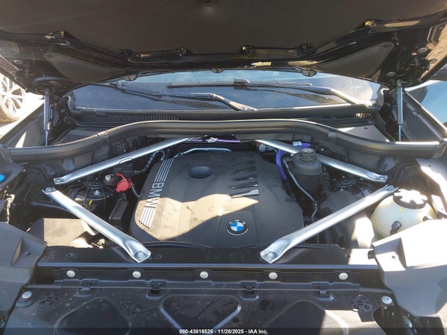 2025 BMW X5 5UX13EU07S9Y82705 Photo 9