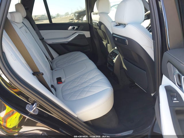 2025 BMW X5 5UX13EU07S9Y82705 Photo 7