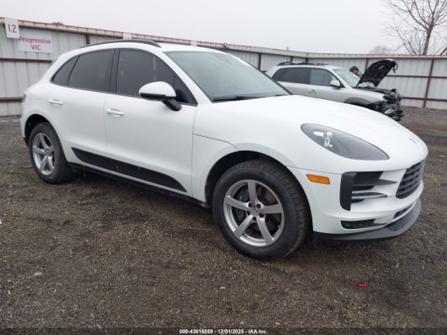 2021 PORSCHE MACAN WP1AA2A53MLB05903 Photo 0