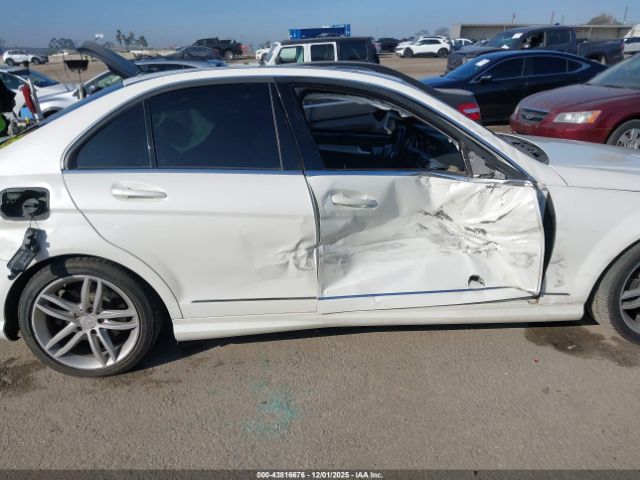 2013 MERCEDES-BENZ C 250 WDDGF4HB8DA806104 Photo 5