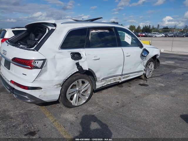 2022 AUDI Q7 WA1AXBF79ND002744 Photo 3