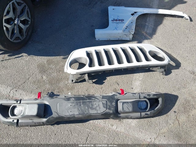 1C4HJXFG4KW662998 Jeep Wrangler Unlimited Rubicon 4x4