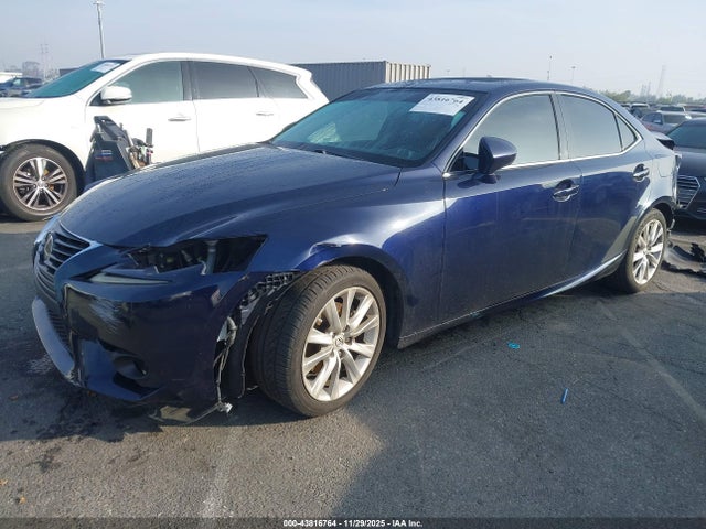 Lexus IS 250 2015 JTHBF1D29F5078828 Image 2