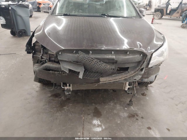 43816796 :رقم المزاد ، 1G4GB5G35EF210633 vin ، 2014 Buick Lacrosse مزاد بيع