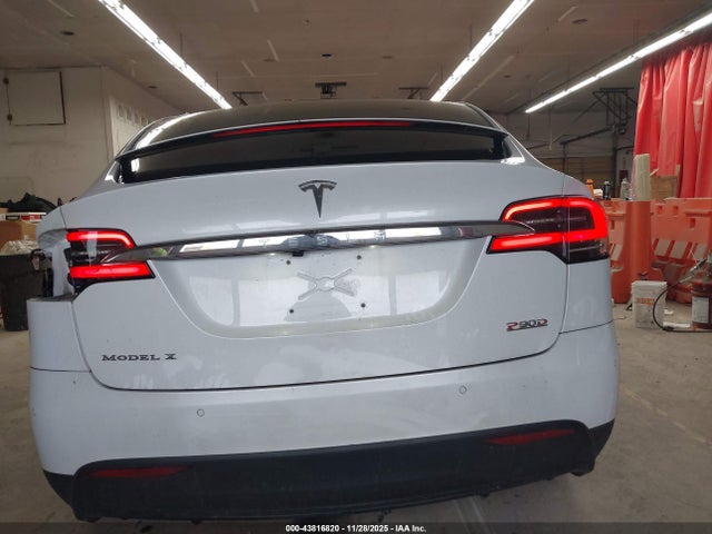 Tesla Model X 75d/p100d/p90d 2016 5YJXCBE49GF001124 Image 16