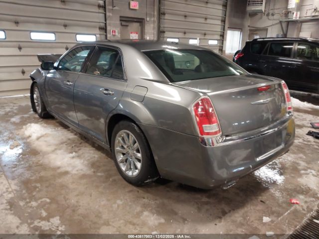 2011 CHRYSLER 300 2C3CA5CG1BH580717 Photo 2