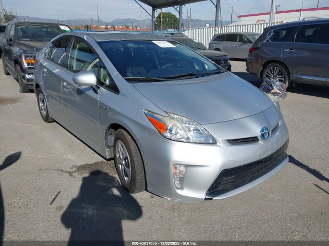 Toyota Prius 2015 JTDKN3DU9F0395944 Image 1