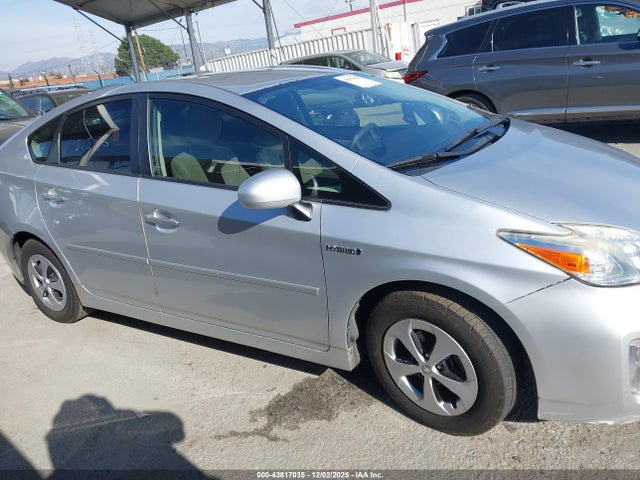 Toyota Prius 2015 JTDKN3DU9F0395944 Image 13