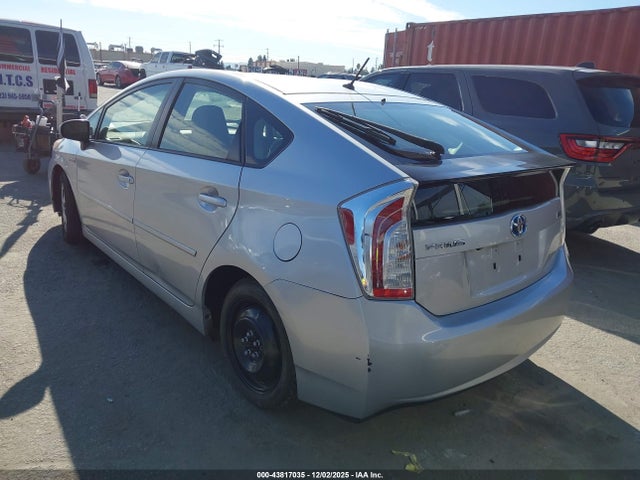 Toyota Prius 2015 JTDKN3DU9F0395944 Image 3