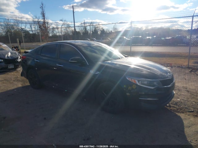 2017 KIA OPTIMA 5XXGT4L37HG156016 Photo 0