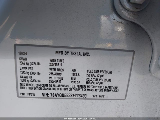 2025 TESLA MODEL Y 7SAYGDEE3SF223490 Photo 8