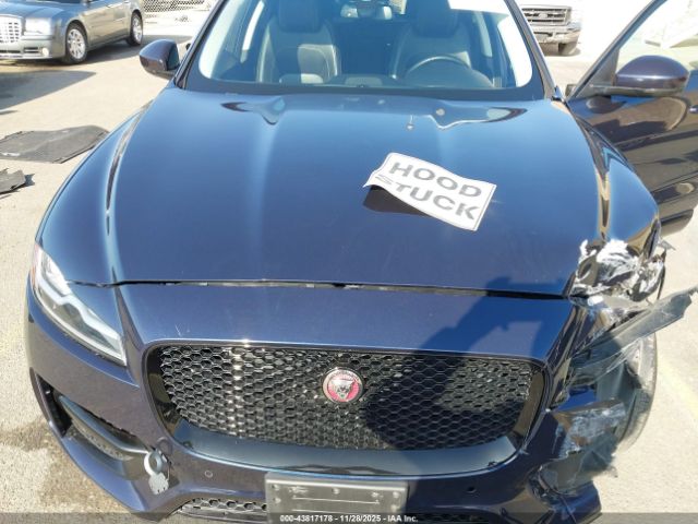2018 JAGUAR F-PACE SADCL2GX0JA203117 Photo 9