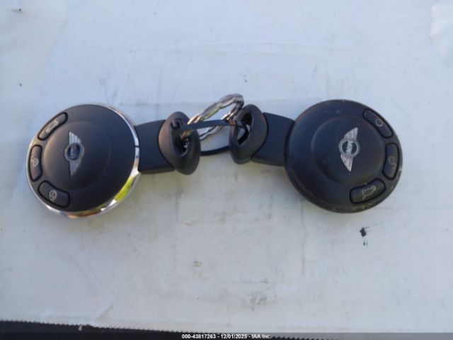 2007 MINI COOPER WMWMF33547TT51296 Photo 10