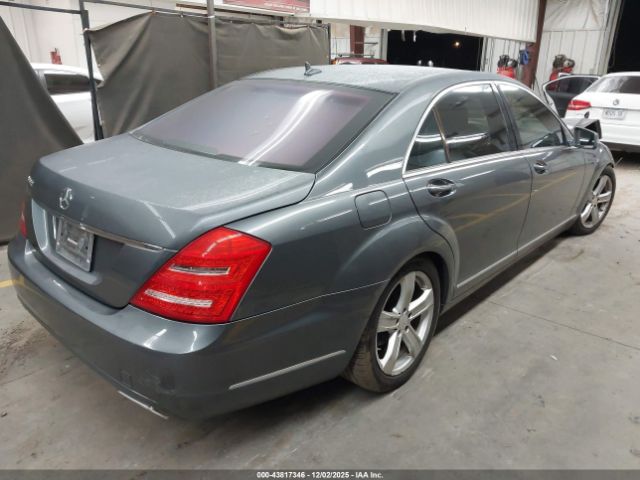 2010 MERCEDES-BENZ S 550 WDDNG7BB7AA287105 Photo 3