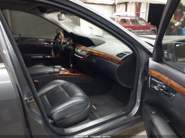 2010 MERCEDES-BENZ S 550 WDDNG7BB7AA287105 Photo 4
