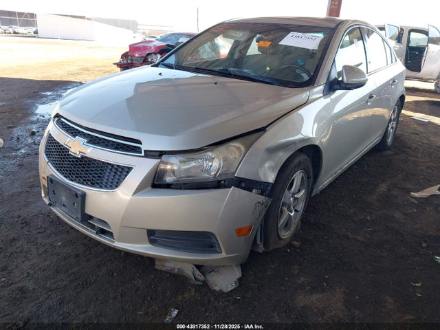 Chevrolet Cruze 1lt Auto 2014 1G1PC5SB3E7106550 Image 2