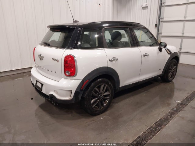 2014 MINI COUNTRYMAN WMWZC5C52EWM18239 Photo 3
