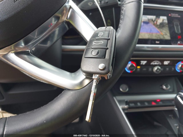 2019 AUDI Q3 WA1EECF34K1065547 Photo 10