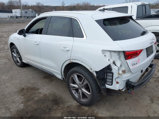 2019 AUDI Q3 WA1EECF34K1065547 Photo 2