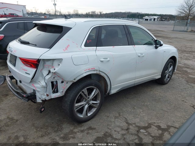 2019 AUDI Q3 WA1EECF34K1065547 Photo 3