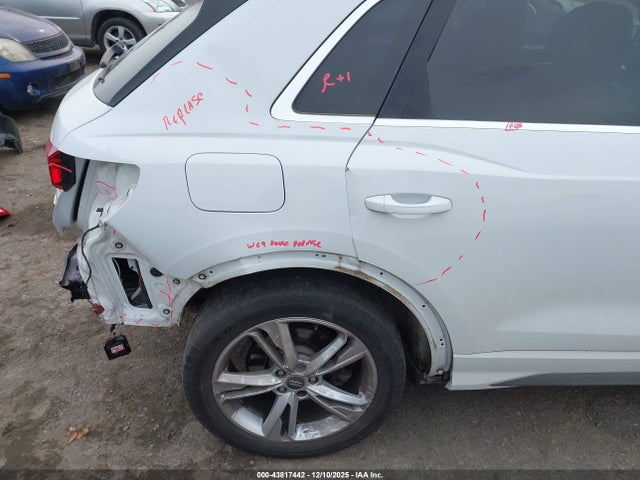 2019 AUDI Q3 WA1EECF34K1065547 Photo 5