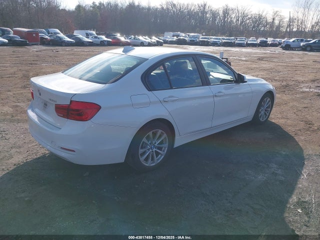 2018 BMW 320I WBA8A3C59JA492478 Photo 3