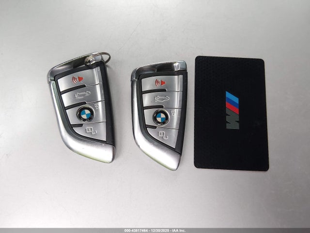 2021 BMW X6 M 5YMCY0C08M9E18335 Photo 10