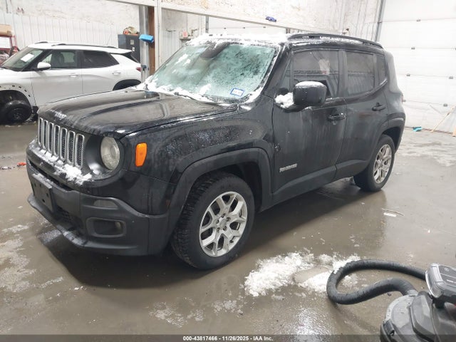 Jeep Renegade Latitude 4x4 2018 ZACCJBBB3JPH00210 Image 2