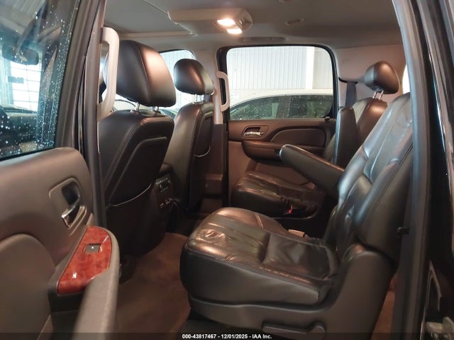 2010 Gmc Yukon Xl 1500 Slt მანქანა იყიდება აუქციონზე, vin: 1GKUKKE33AR192459, აუქციონის ნომერი: 43817467