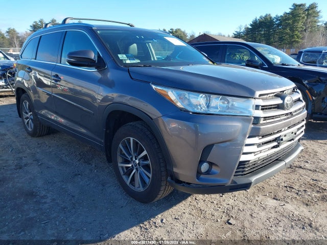 5TDJZRFH1JS902988 Toyota Highlander Xle